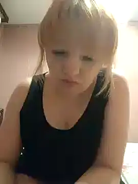 Snapshot of stefanyharper16 chatting on 03.20.25 stefanyharper16 online show from 03.20.25