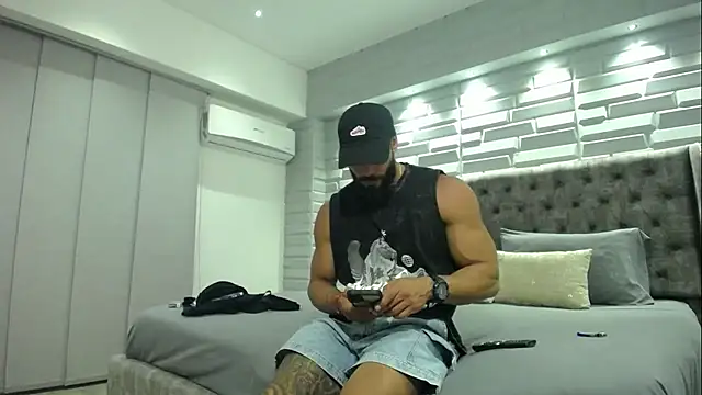 romeolovedark online show from 02.19.25