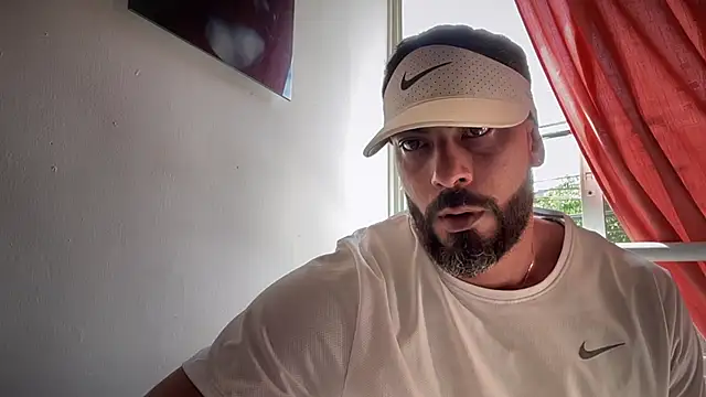 romeolovedark online show from 10.14.25