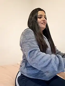 Snapshot of laura_dirtyhot chatting on 12.24.24 laura dirtyhot online show from 12.24.24