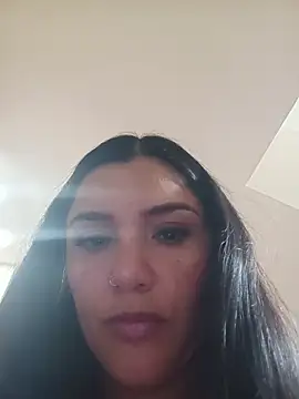 Snapshot of laura_dirtyhot chatting on 10.29.25 laura dirtyhot online show from 10.29.25