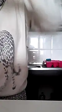 Moi Lina online show from 01.26.25