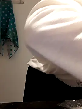 Moi Lina online show from 09.10.25