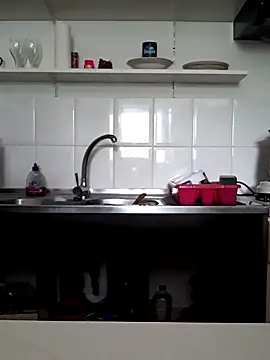 Moi Lina online show from 09.18.25