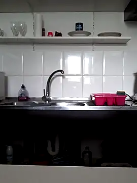 Moi Lina online show from 10.08.25