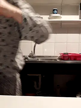 Moi Lina online show from 02.12.26