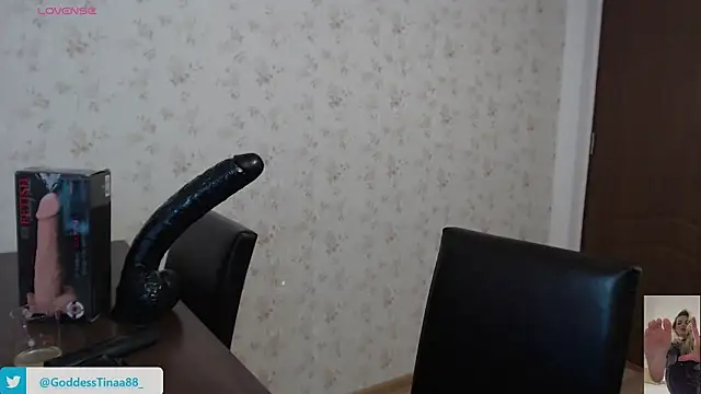 Goddess Tina online show from 10.22.25