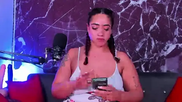 Snapshot of HannaMiills@xh chatting on 02.03.26 HannaMiillsxh online show from 02.03.26