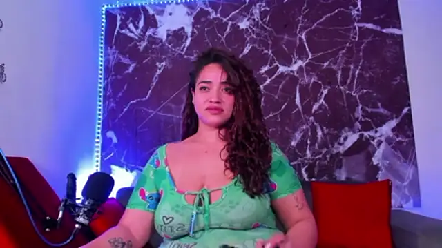 Snapshot of HannaMiills@xh chatting on 02.21.26 HannaMiillsxh online show from 02.21.26