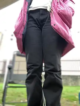 Snapshot of DaisyVibesss chatting on 12.15.24 DaisyVibesss online show from 12.15.24