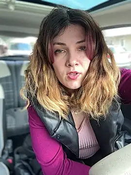 Snapshot of DaisyVibesss chatting on 02.27.25 DaisyVibesss online show from 02.27.25