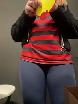 Snapshot of DaisyVibesss chatting on 03.15.25 DaisyVibesss online show from 03.15.25