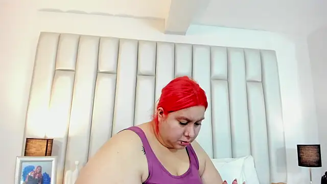 aandreaperez online show from 10.28.25