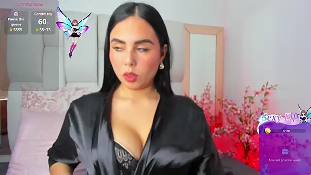 Snapshot of kylie_sexy2000 chatting on 02.18.25 kylie sexy2000 online show from 02.18.25