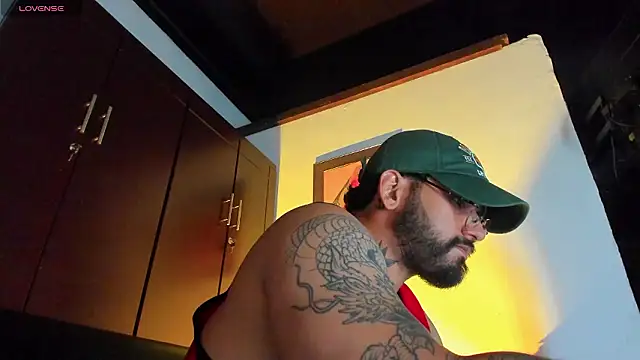 Snapshot of CamiloGray_ chatting on 03.15.26 CamiloGray online show from 03.15.26