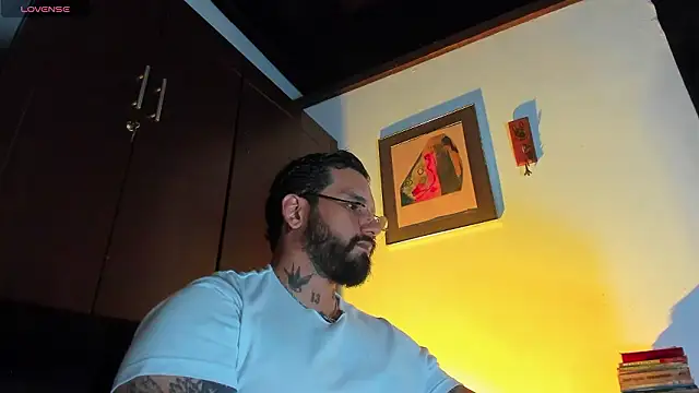 Snapshot of CamiloGray_ chatting on 03.26.26 CamiloGray online show from 03.26.26
