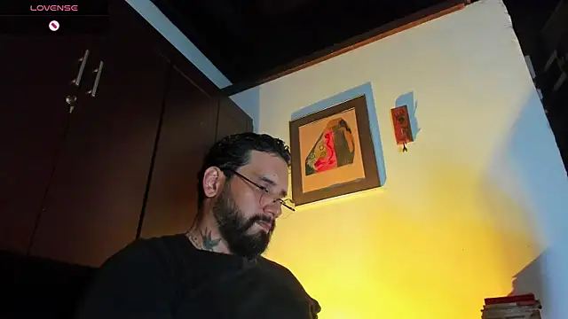 Snapshot of CamiloGray_ chatting on 04.10.26 CamiloGray online show from 04.10.26