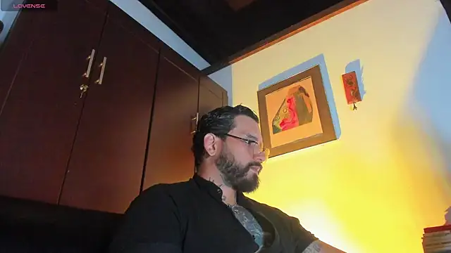 Snapshot of CamiloGray_ chatting on 04.24.26 CamiloGray online show from 04.24.26