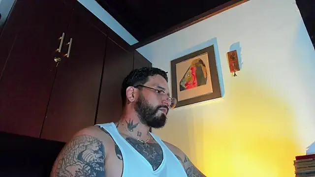 Snapshot of CamiloGray_ chatting on 05.22.26 CamiloGray online show from 05.22.26