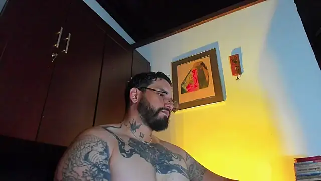 Snapshot of CamiloGray_ chatting on 05.28.26 CamiloGray online show from 05.28.26
