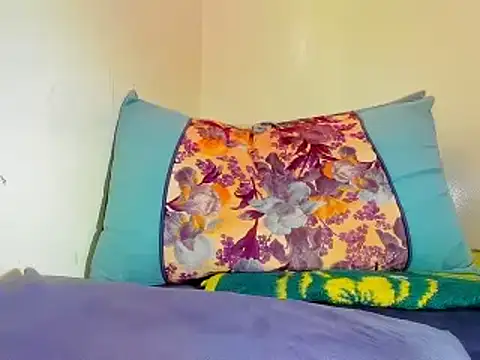 Snapshot of Dani_Lop chatting on 02.15.25 Dani Lop online show from 02.15.25