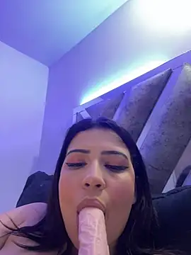 Snapshot of cutesarah_ chatting on 02.16.25 cutesarah online show from 02.16.25