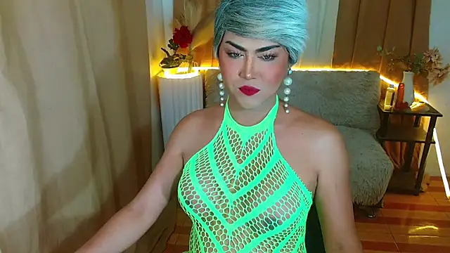 Snapshot of negrashemalexxx chatting on 10.28.25 negrashemalexxx online show from 10.28.25