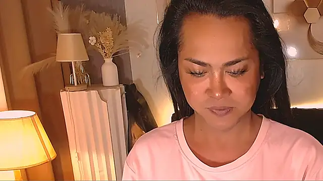 Snapshot of negrashemalexxx chatting on 02.22.26 negrashemalexxx online show from 02.22.26