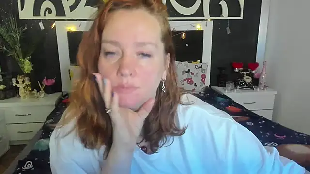 Snapshot of SinFulTitsDD chatting on 12.18.24 SinFulTitsDD online show from 12.18.24