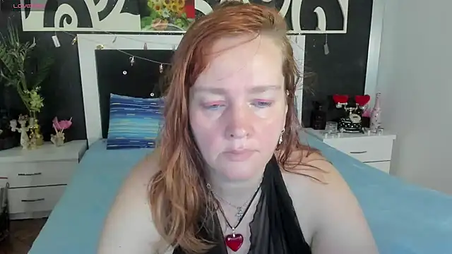 Snapshot of SinFulTitsDD chatting on 12.28.24 SinFulTitsDD online show from 12.28.24