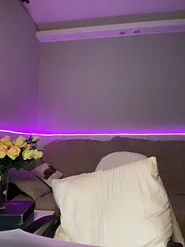 Emma meii online show from 10.18.25