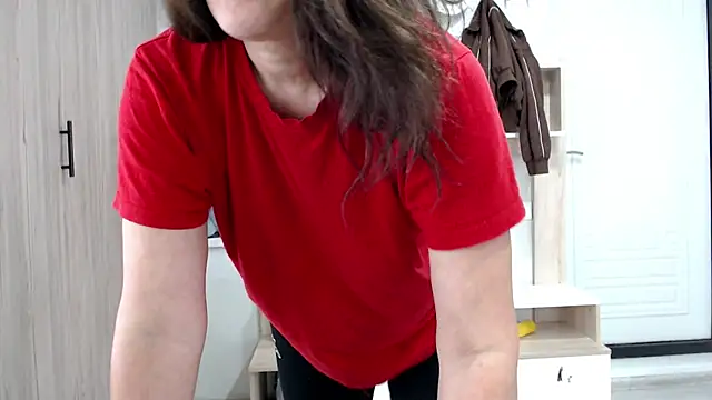 Snapshot of increible_della chatting on 06.29.26 increible della online show from 06.29.26