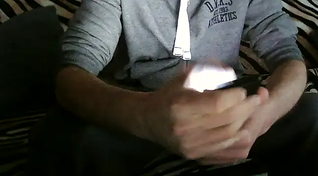 Snapshot of Dzutt chatting on 02.27.25 Dzutt online show from 02.27.25