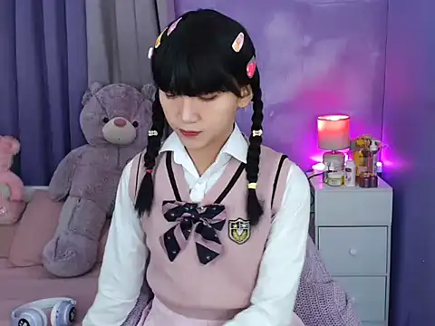 Snapshot of urlovelyfreya chatting on 10.10.25 urlovelyfreya online show from 10.10.25