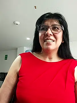 Snapshot of aisha_latina chatting on 07.27.26 aisha latina online show from 07.27.26