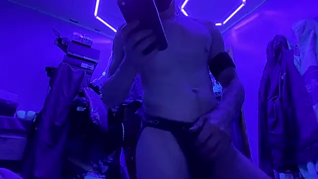 Snapshot of Cloudd_Kingg_Iceyyy chatting on 07.28.26 Cloudd Kingg Iceyyy online show from 07.28.26