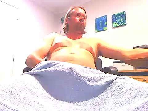 Snapshot of megaboy411 chatting on 12.25.24 megaboy411 online show from 12.25.24