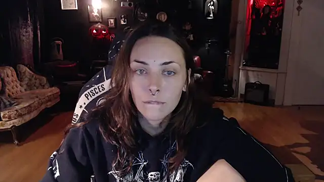 Snapshot of gothstripper chatting on 09.25.25 gothstripper online show from 09.25.25