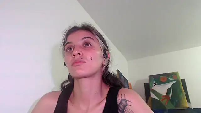 Snapshot of mariecam420 chatting on 12.21.24 mariecam420 online show from 12.21.24