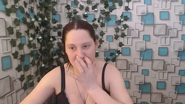 JosieJun  online show from 01.17.25