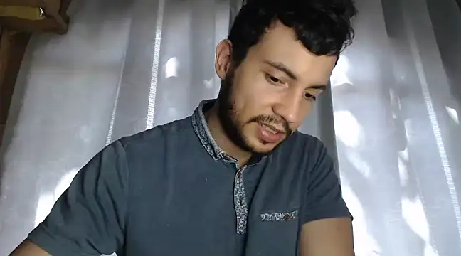 Armando 2002 online show from 12.18.24