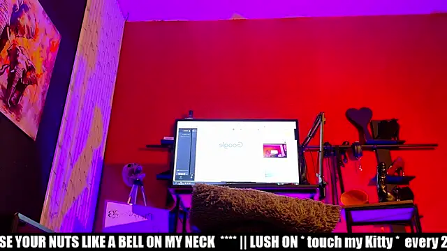 Snapshot of MistressSlut1 chatting on 05.21.26 MistressSlut1 online show from 05.21.26