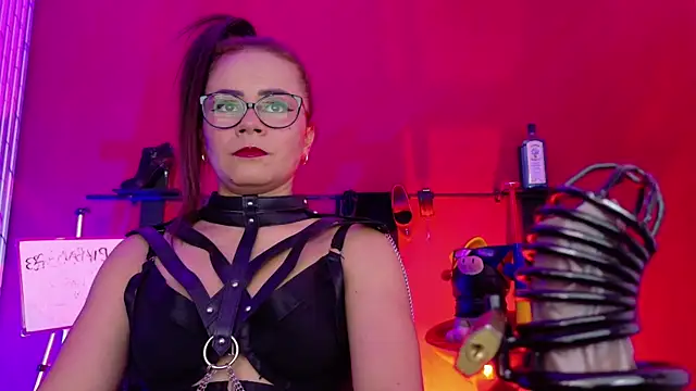 MistressSlut1 online show from 06.30.26