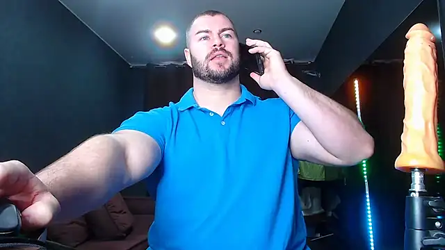 Snapshot of muscularjohnforuX chatting on 03.08.25 muscularjohnforuX online show from 03.08.25