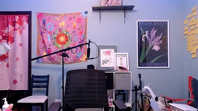 JenniferGwen online show from 02.14.25