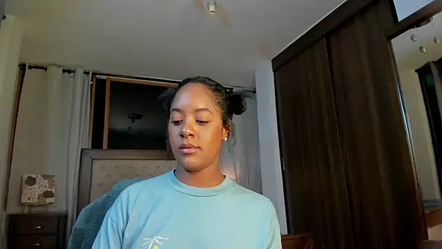 Dahiiana Foxx online show from 08.05.26