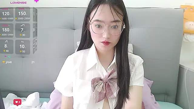 Snapshot of Anne-Sweet chatting on 01.05.25 Anne-Sweet online show from 01.05.25