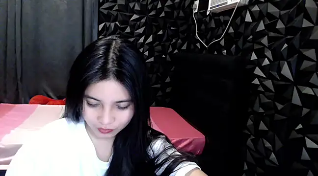 Snapshot of _Bellatrixy_ chatting on 01.05.25 Bellatrixy online show from 01.05.25