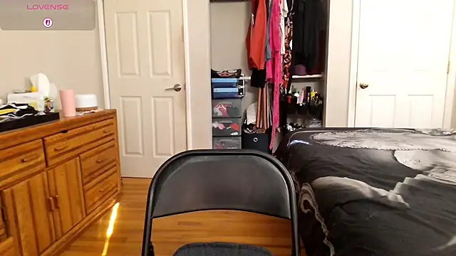 julimonroe online show from 11.18.25