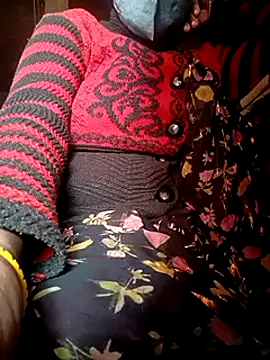 Snapshot of Lattika-Bhabhi chatting on 01.19.25 Lattika-Bhabhi online show from 01.19.25